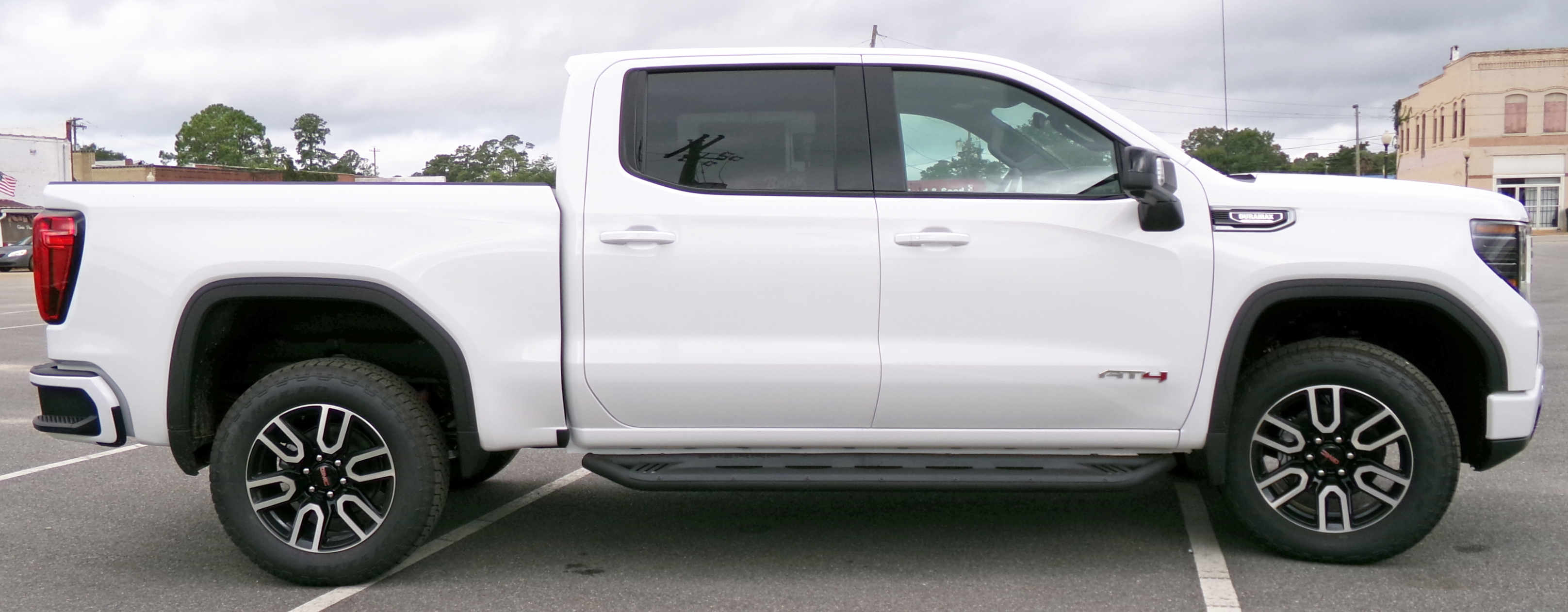 New 2026 Summit White GMC AT4 image 5