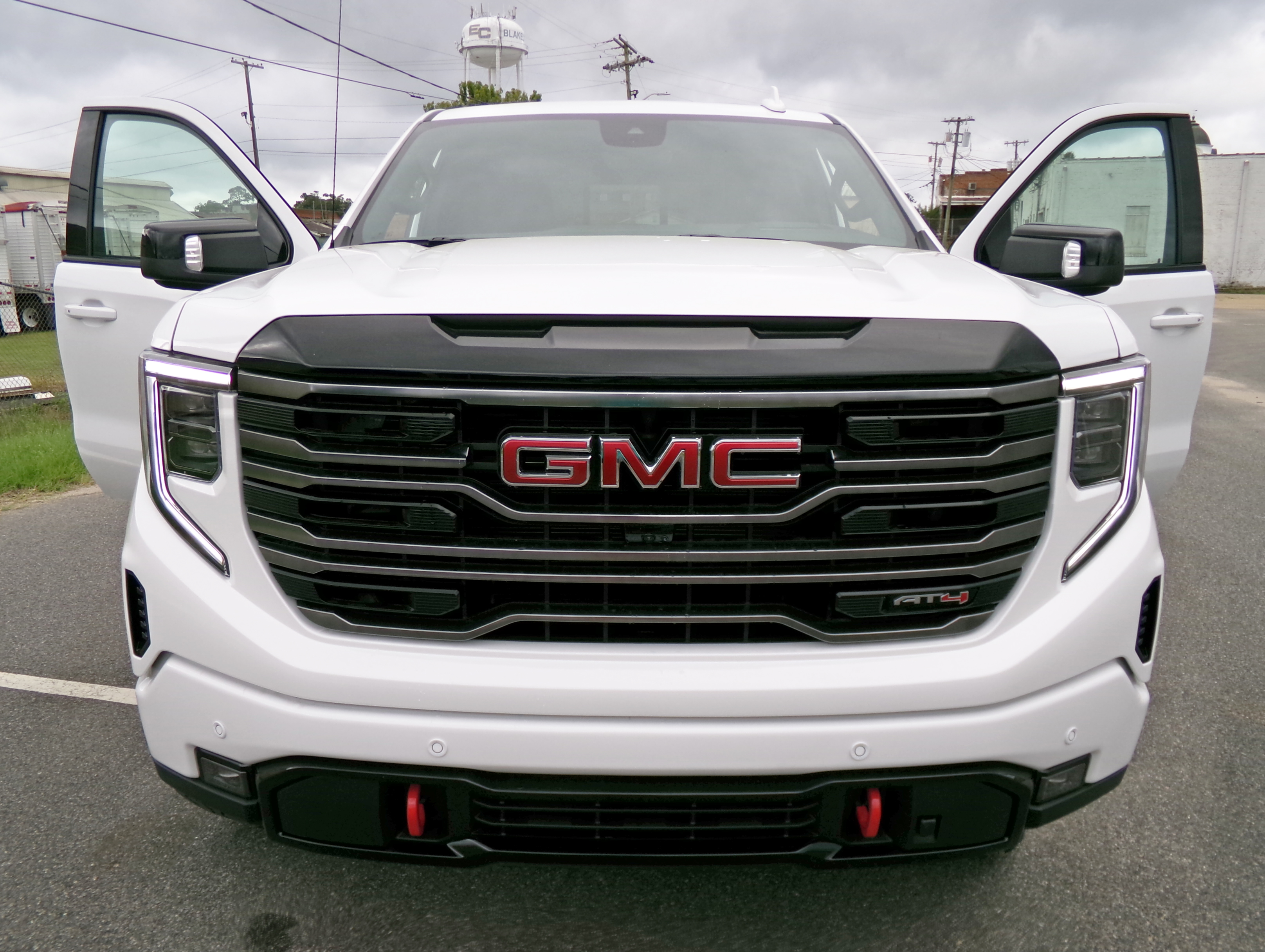 New 2026 Summit White GMC AT4 image 7