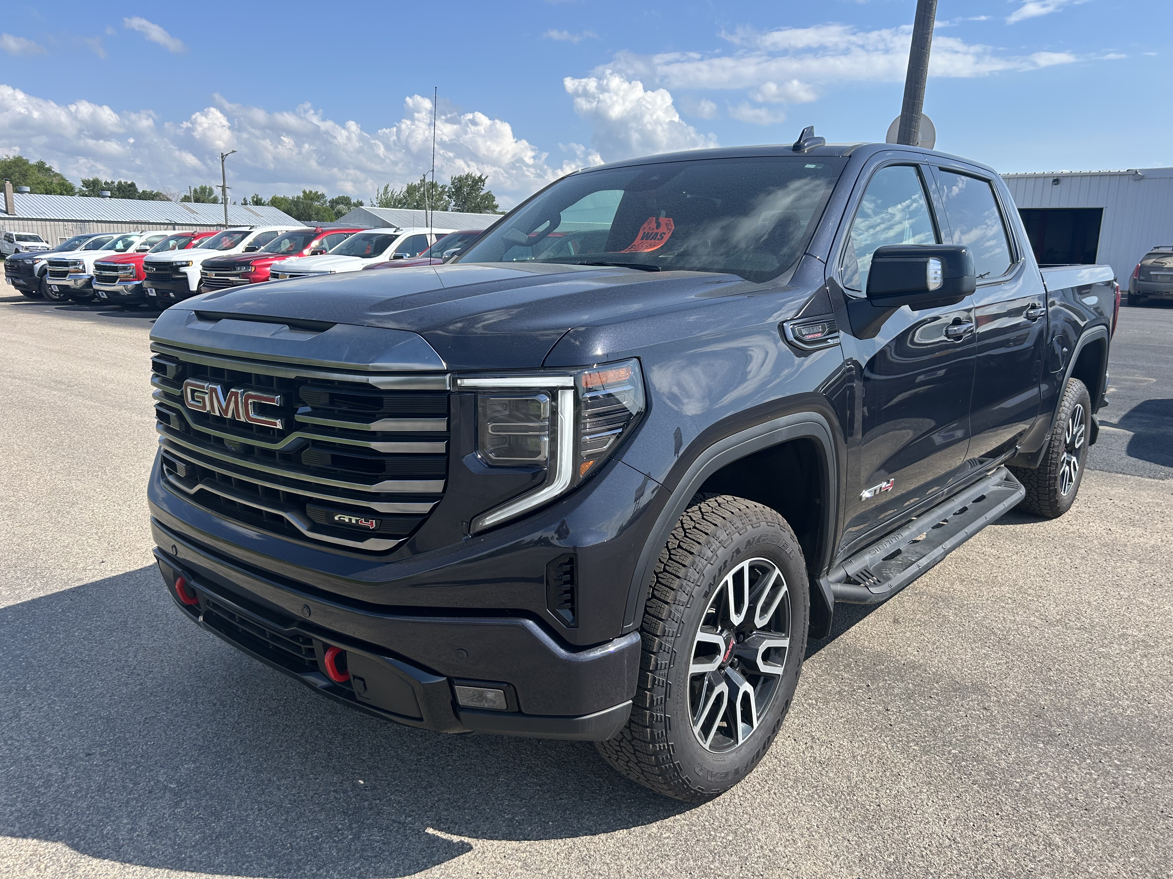 2024 GMC Sierra 1500 AT4's photo