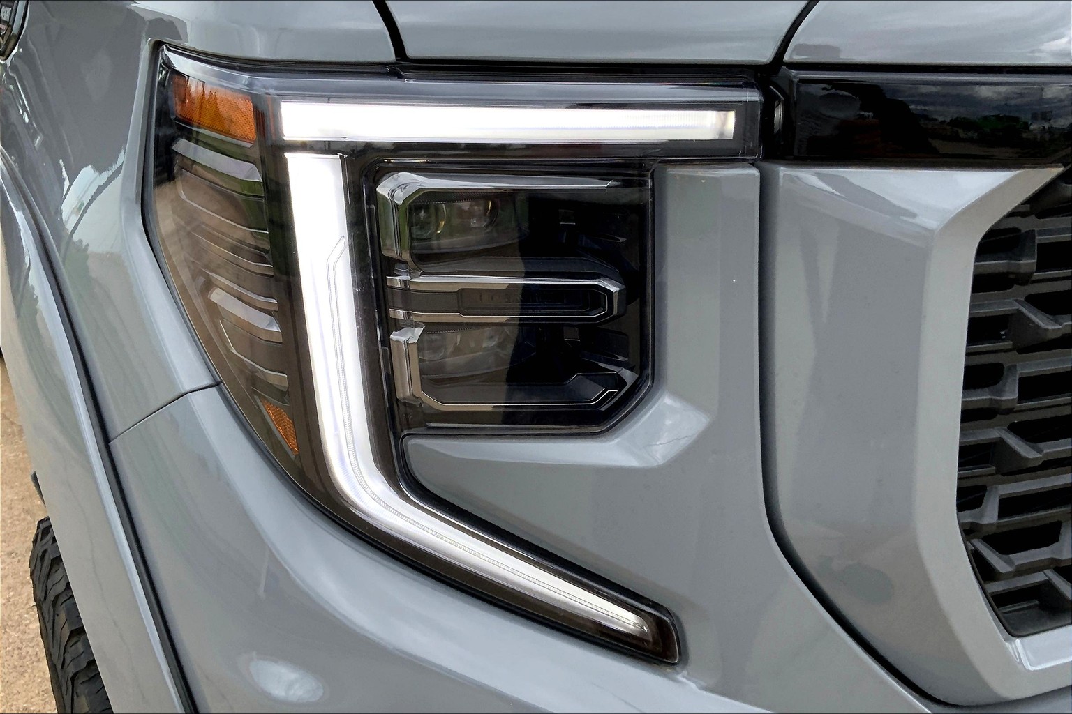 2025 GMC Sierra 1500 AT4 - Photo 8