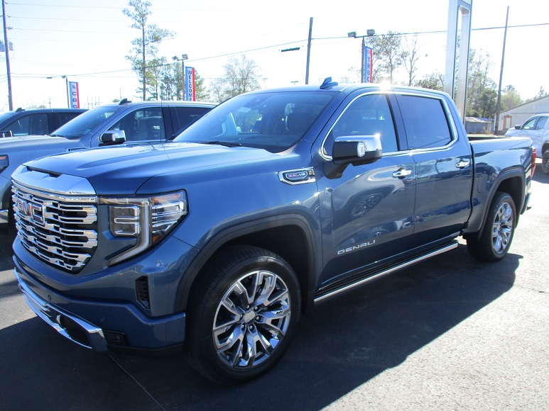 2026 GMC Sierra 4WD Crew Cab Short Box Denali's photo