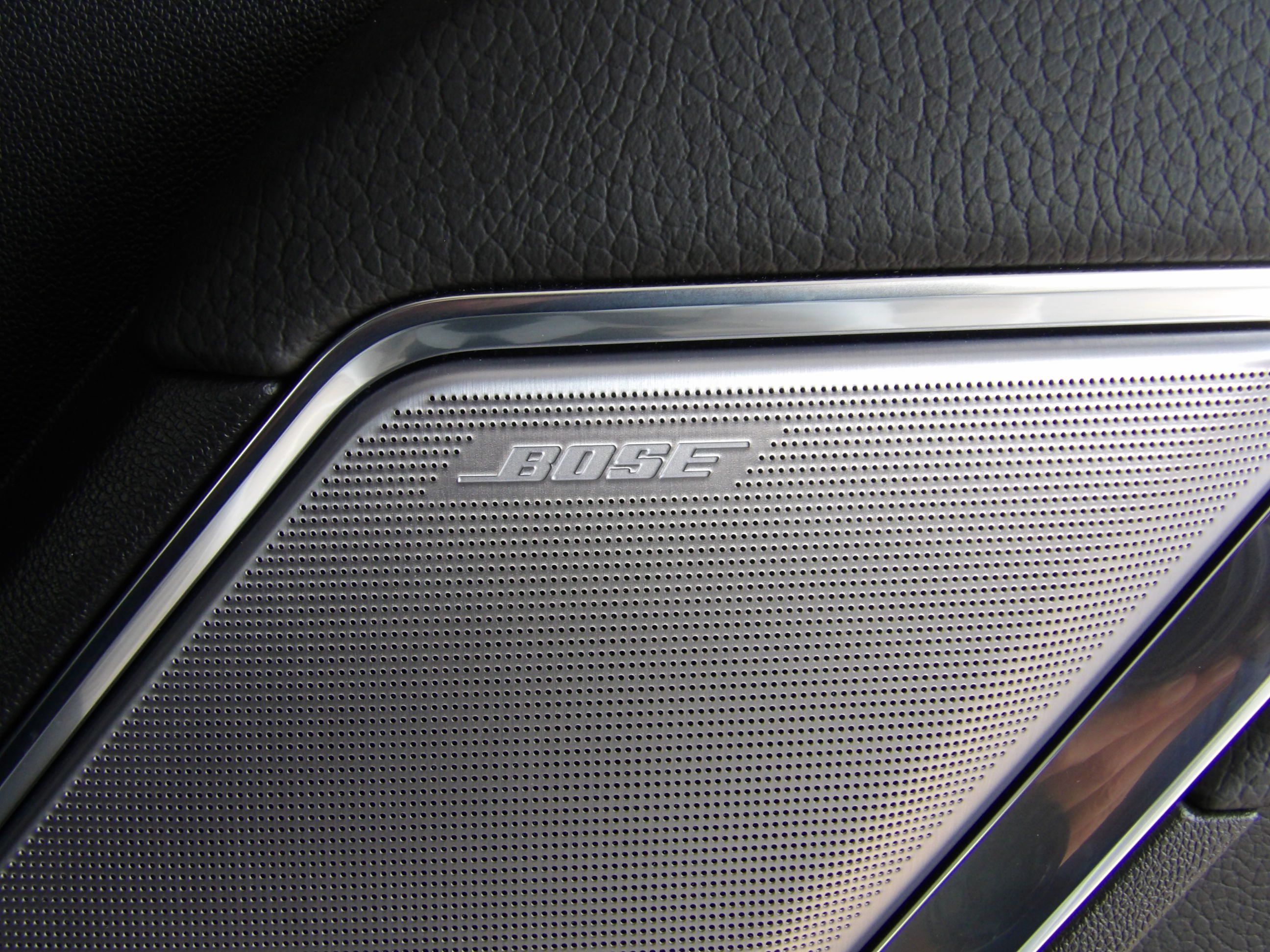 Used 2024 Onyx Black GMC Denali image 28
