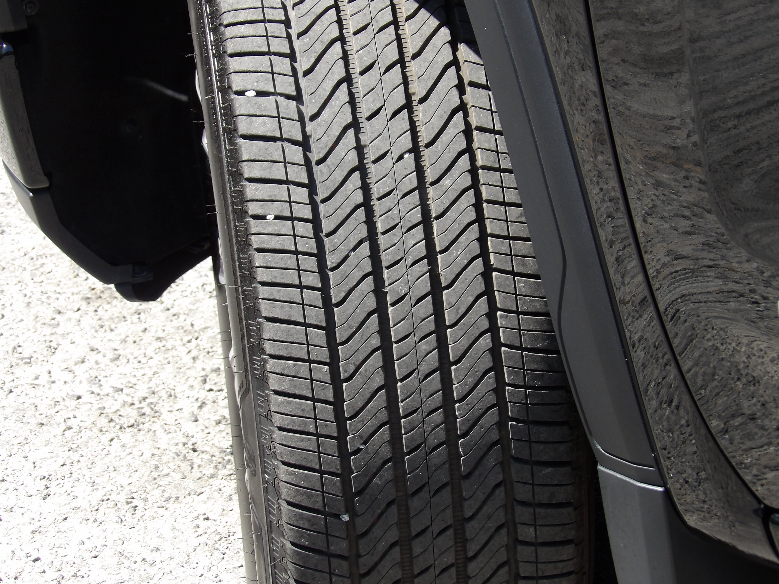Used 2024 Onyx Black GMC Denali image 15