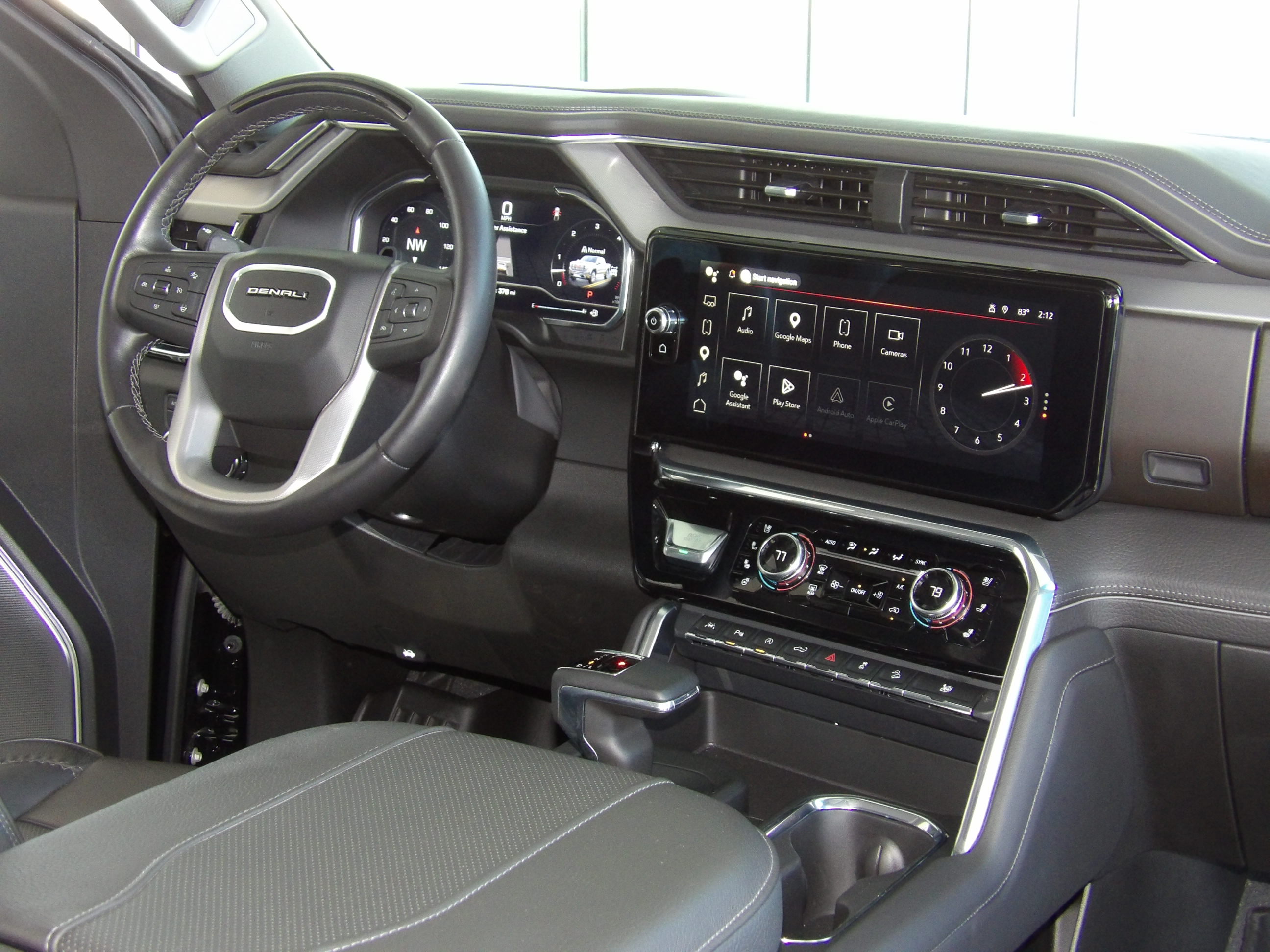 Used 2024 Onyx Black GMC Denali image 30