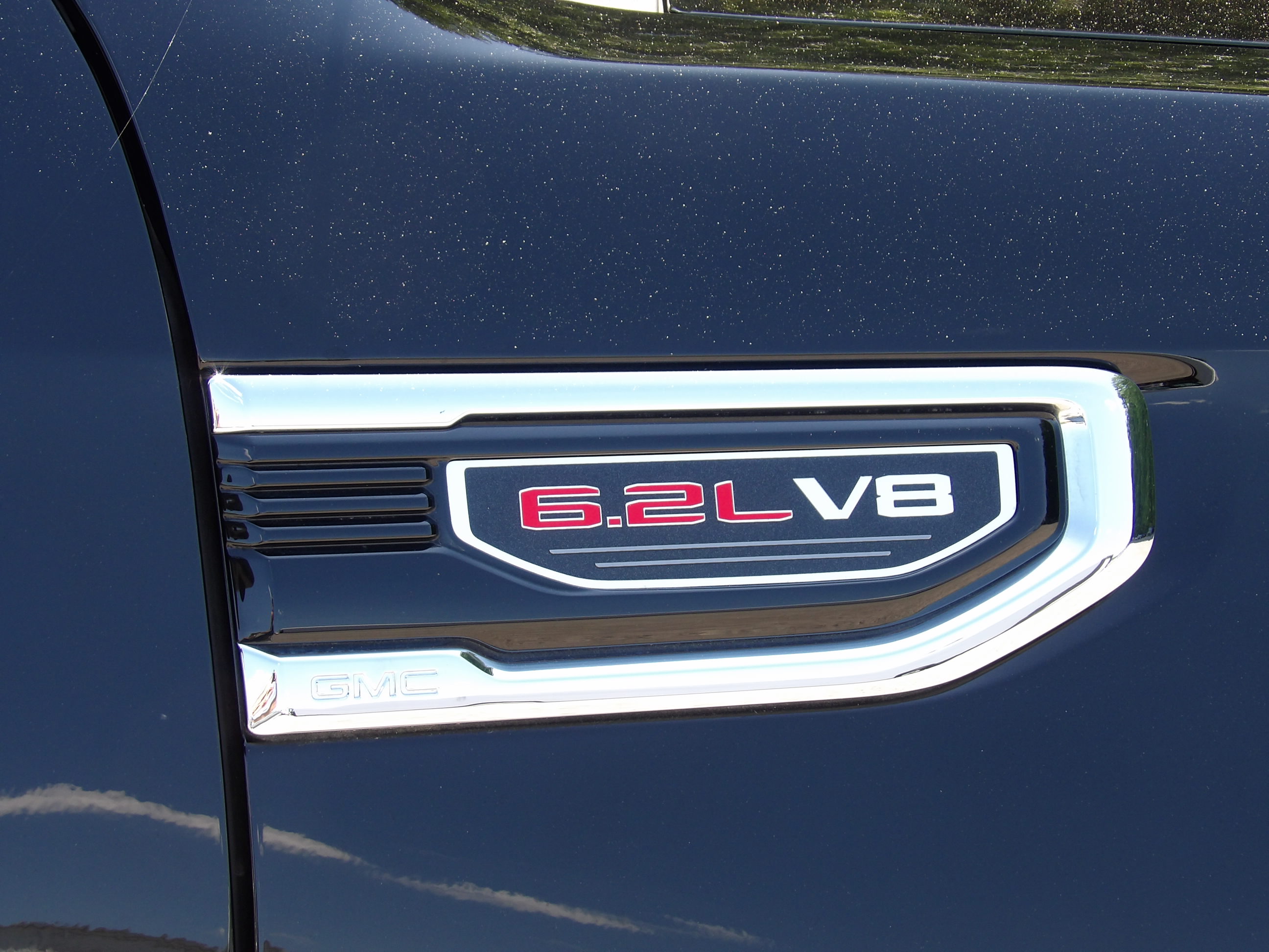 Used 2024 Onyx Black GMC Denali image 14