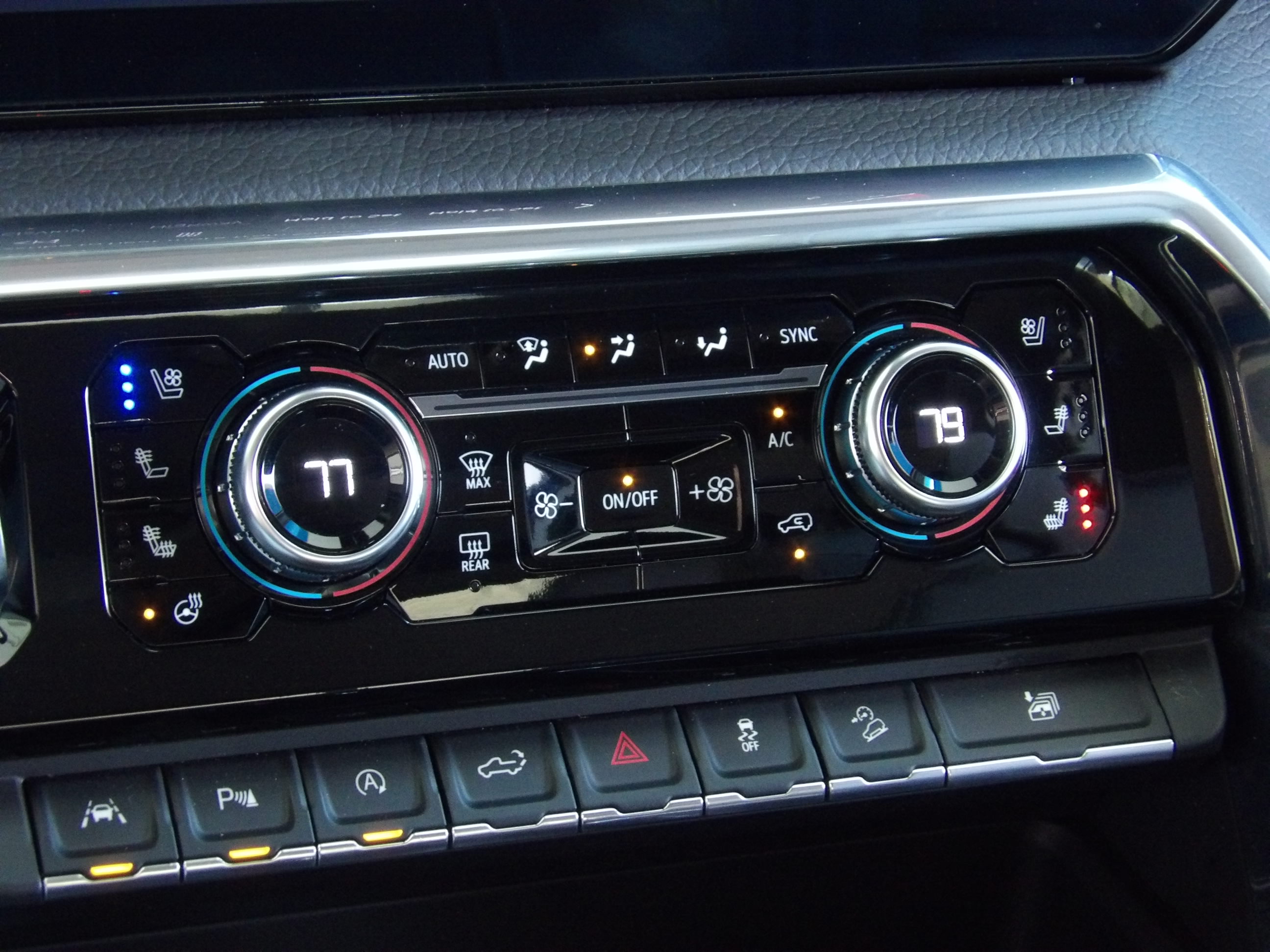 Used 2024 Onyx Black GMC Denali image 3