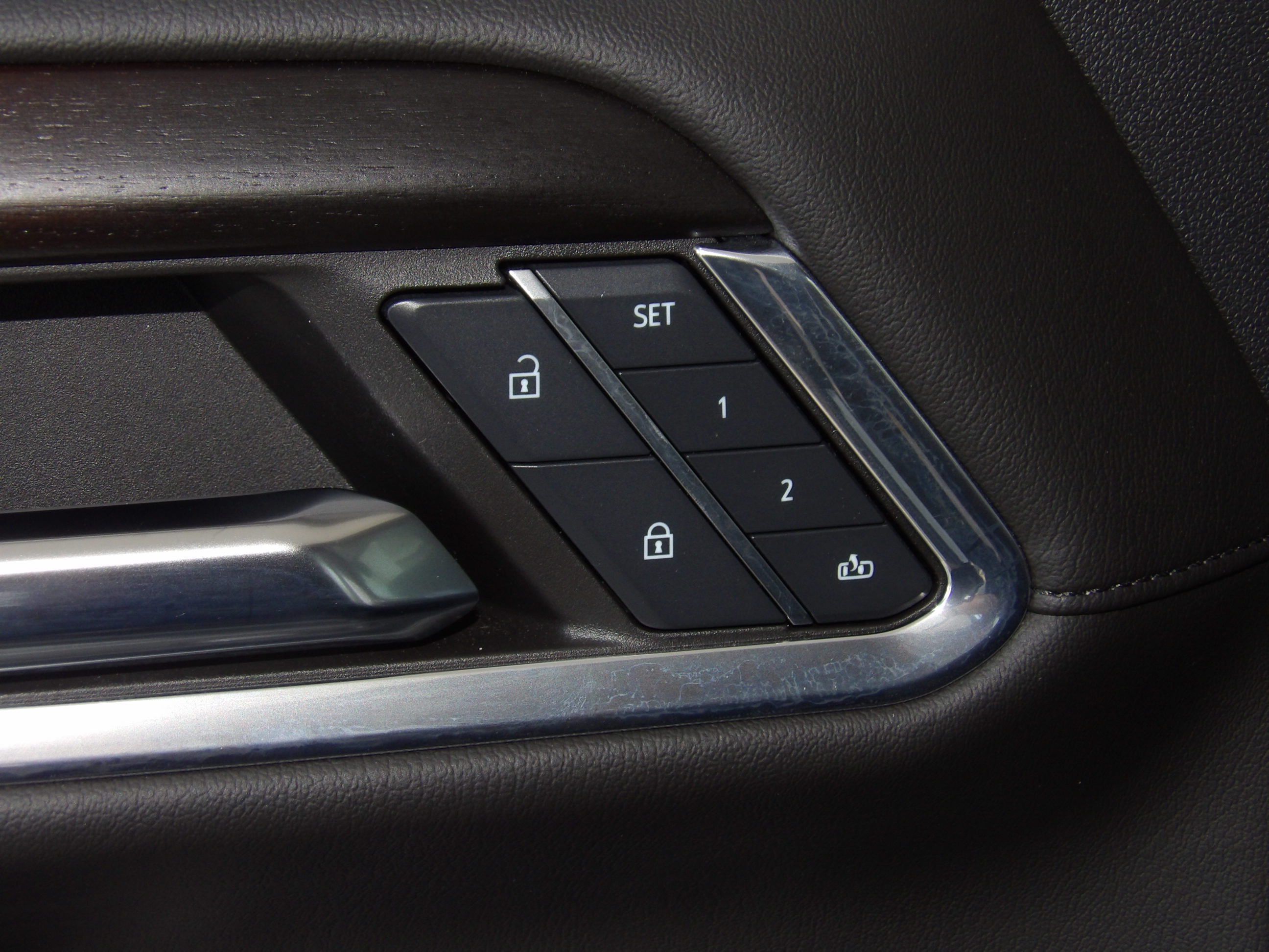 Used 2024 Onyx Black GMC Denali image 20