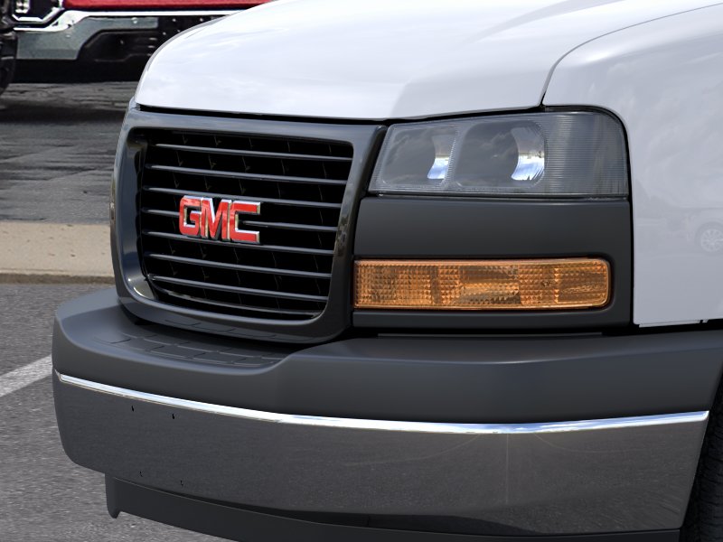New 2026 Summit White GMC Work Van image 38