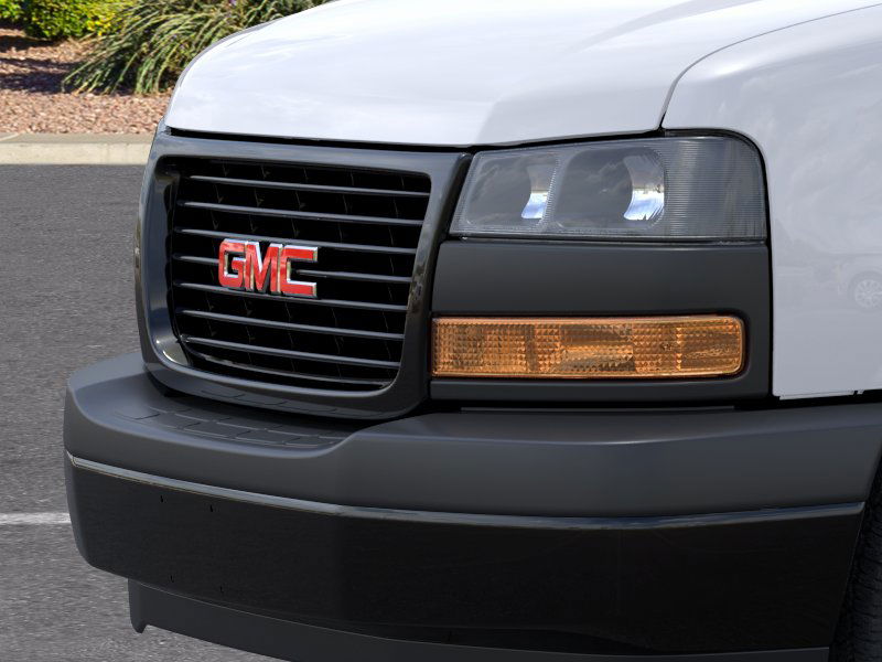 2025 GMC Savana Cargo Work Van - Photo 37