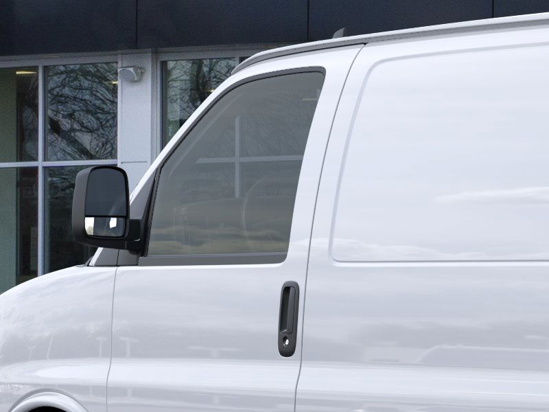 2025 GMC SAVANA - Image 43
