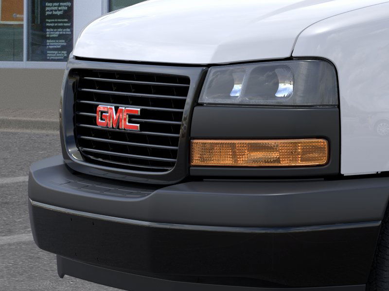 2025 GMC SAVANA - Image 44