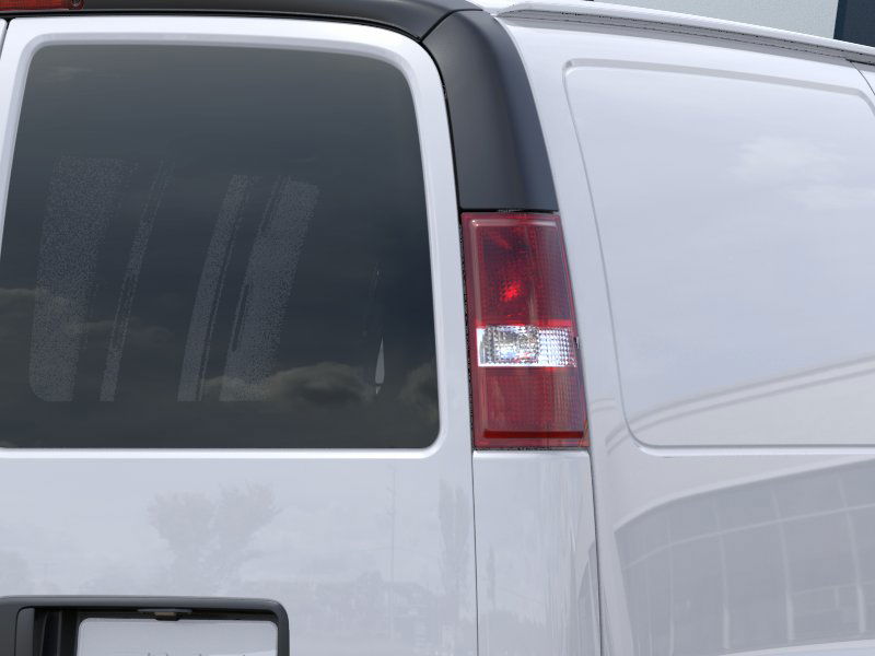 2025 Gmc Savana Cargo 3500 photo 4