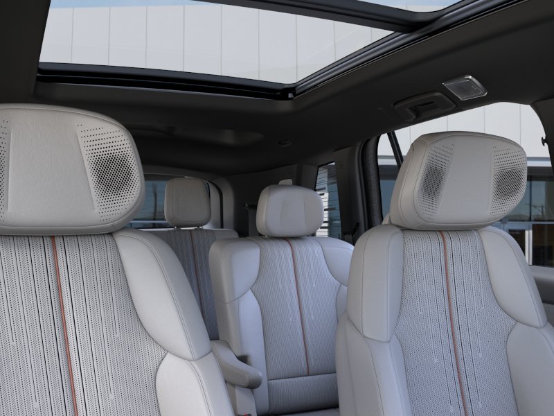 2026 Cadillac VISTIQ Luxury - Photo 24
