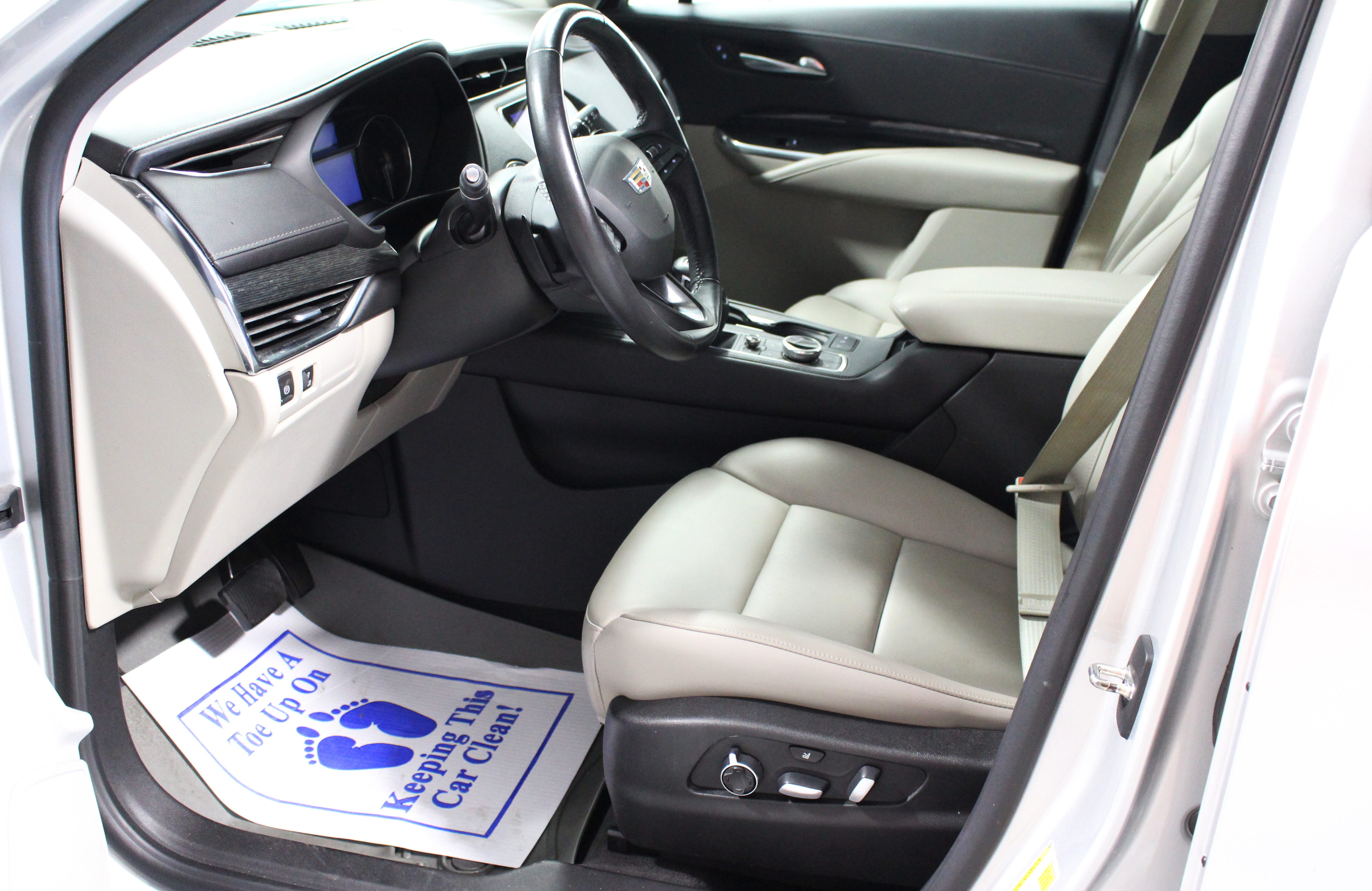 2019 Cadillac XT4 Premium Luxury - Photo 16