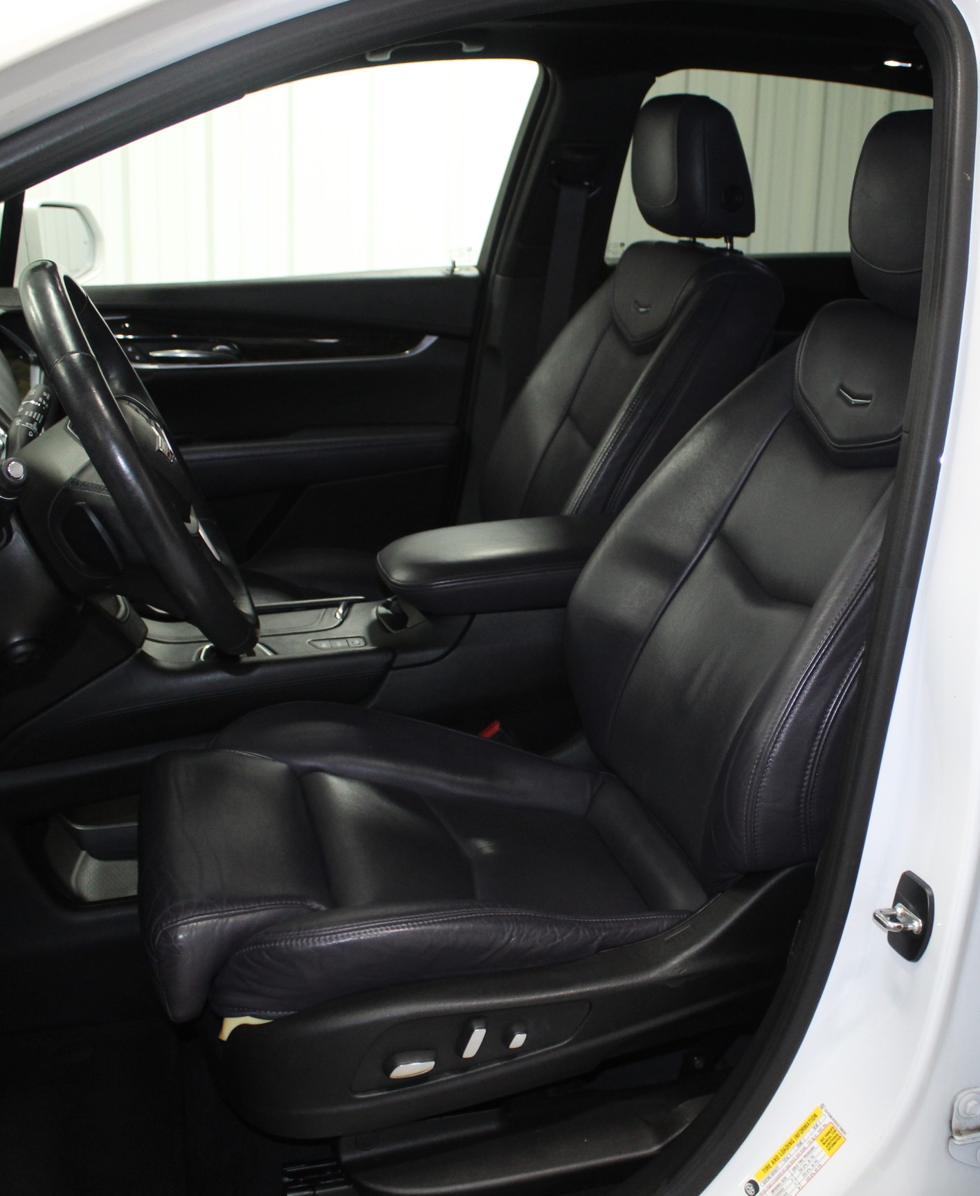 2017 Cadillac XT5 Premium Luxury photo 2