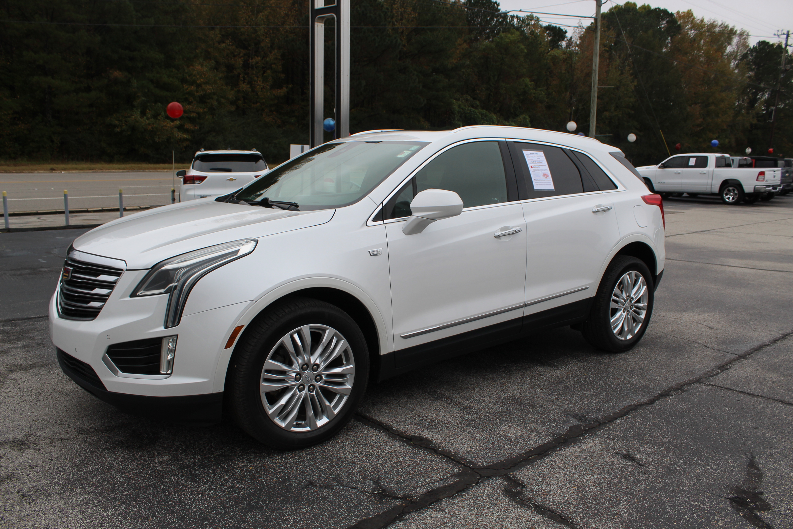 Used 2017 Cadillac XT5 Premium Luxury with VIN 1GYKNERSXHZ100281 for sale in Hamilton, AL