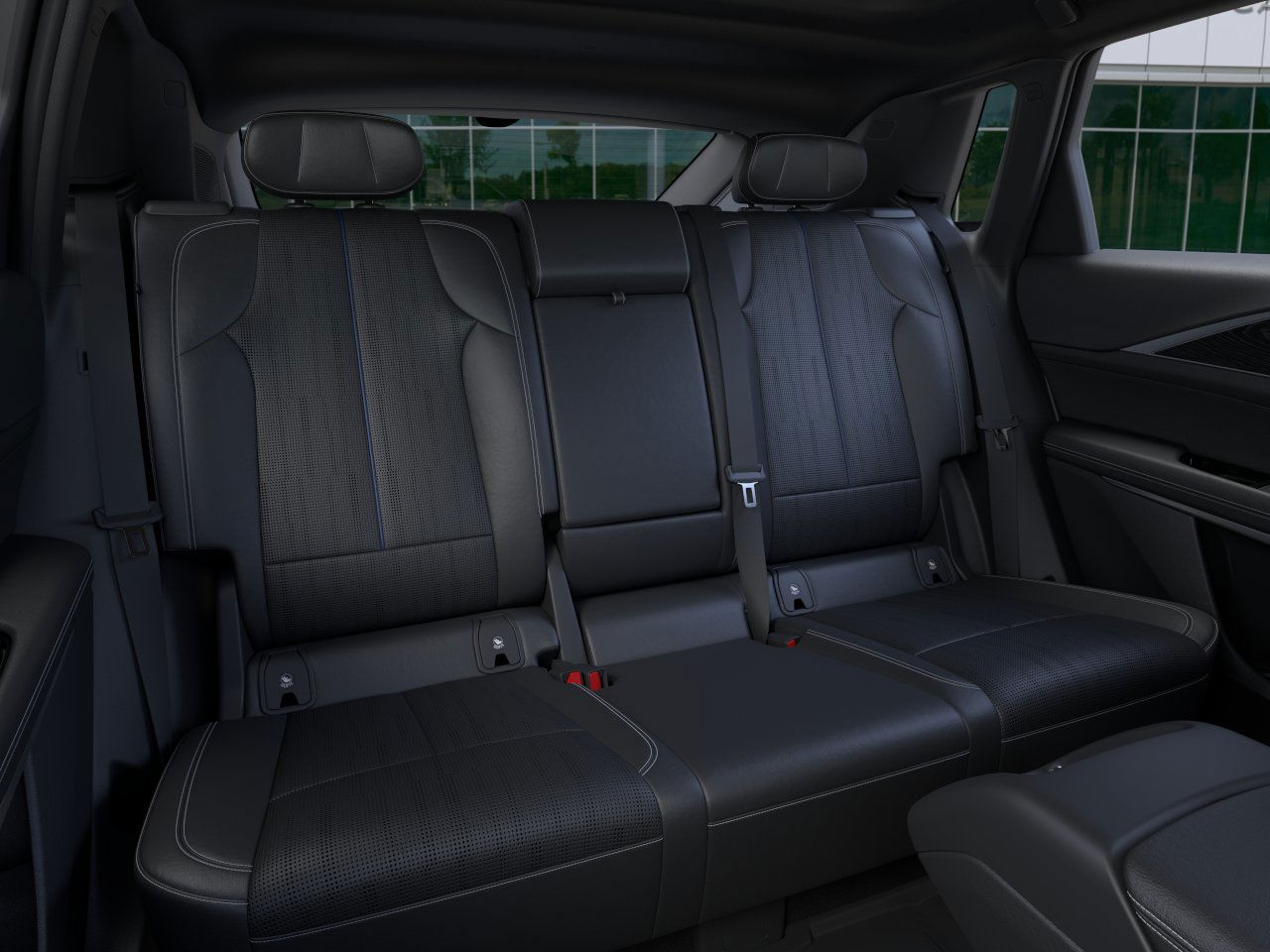 2025 Cadillac Lyriq Luxury photo 15