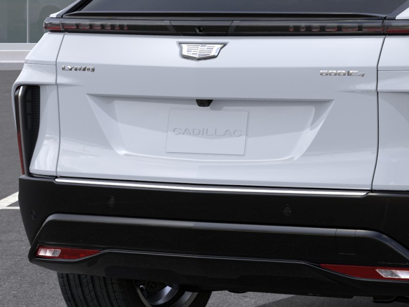New 2026 Vibrant White Tricoat Cadillac Signature Luxury image 38