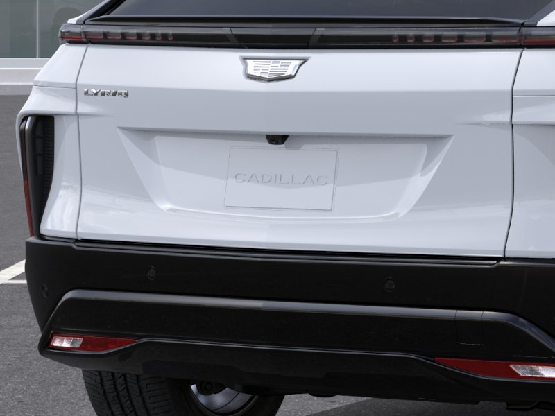 New 2027 Vibrant White Tricoat Cadillac Sport image 38