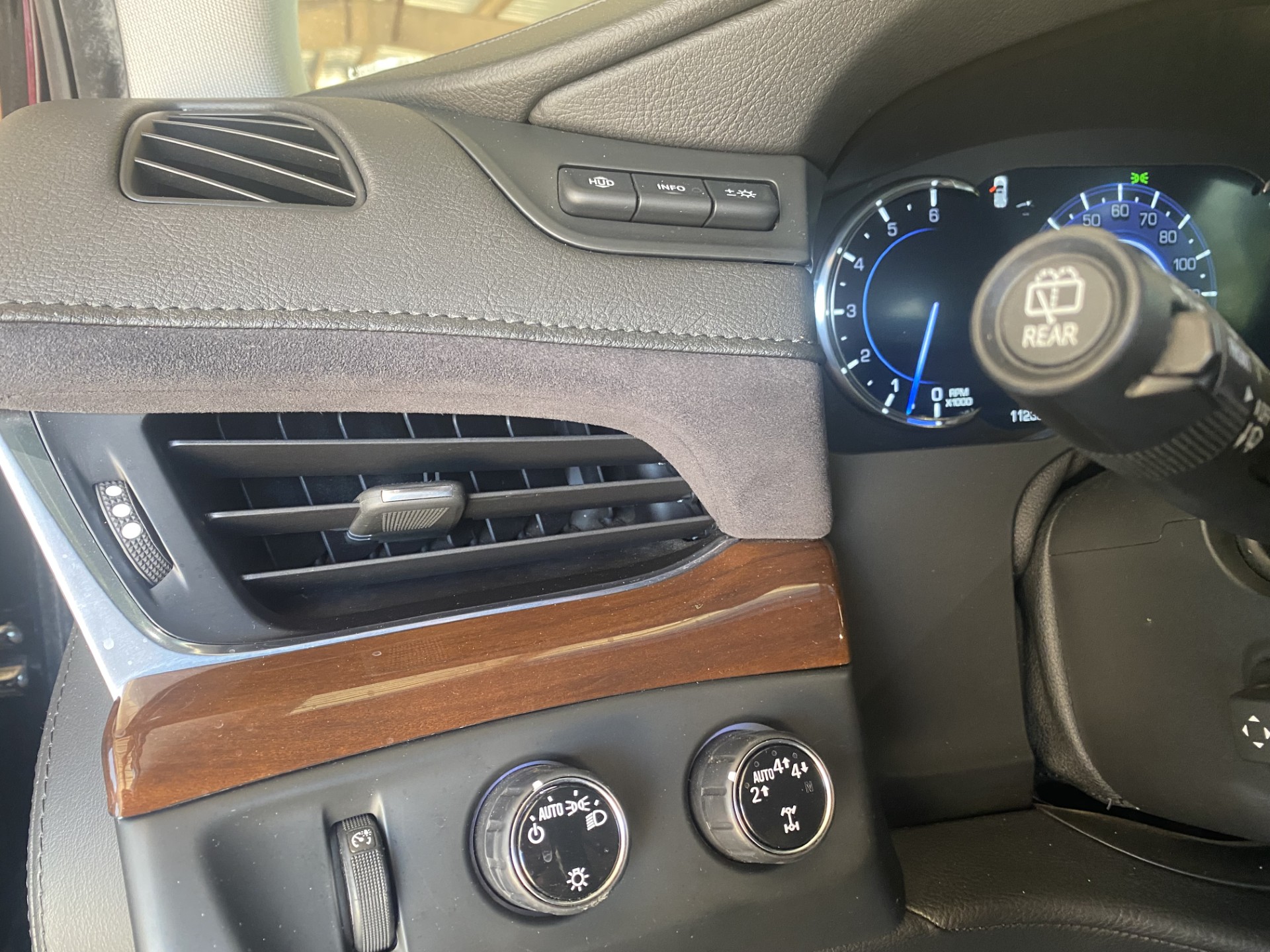 Used 2019 BLACK RAVEN Cadillac Premium Luxury image 17