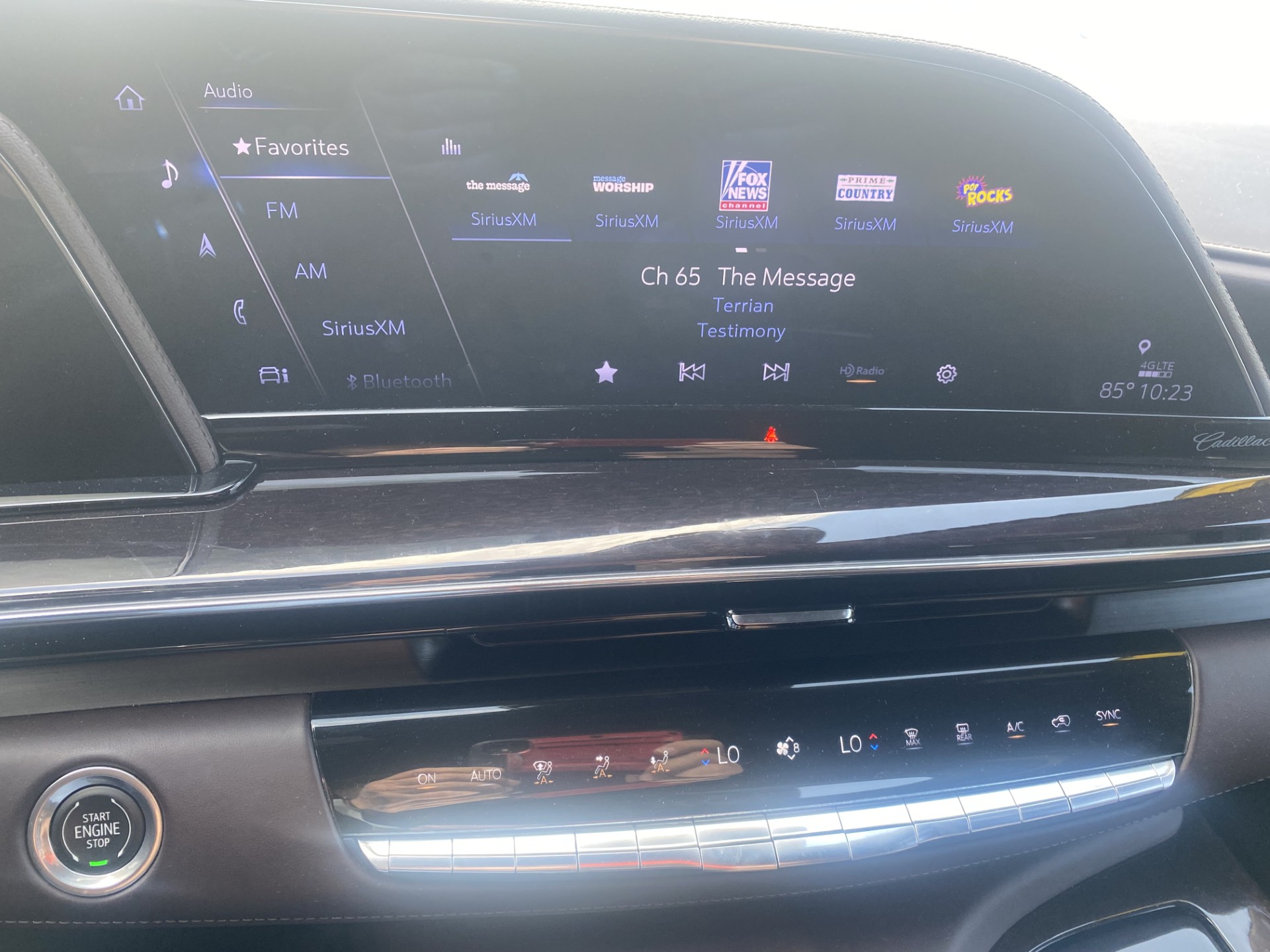 Used 2023 Crystal White Tricoat Cadillac Sport Platinum image 22
