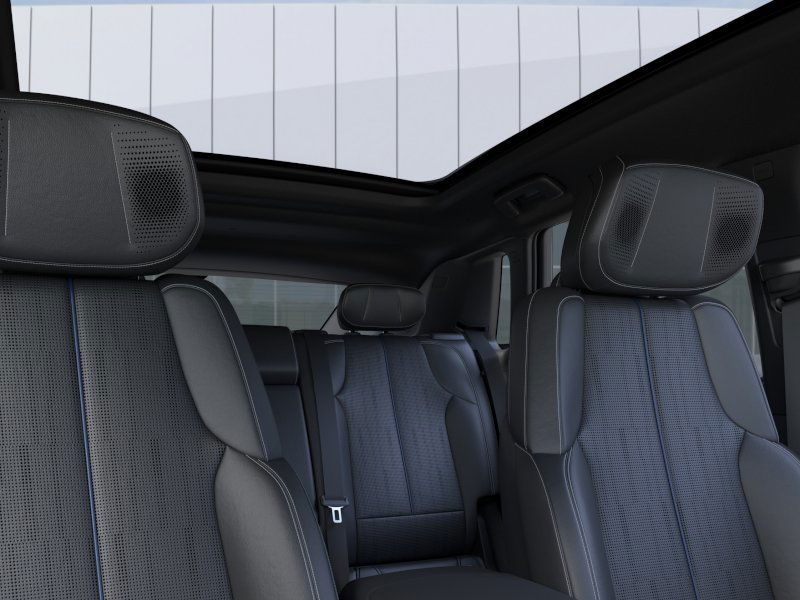 2026 Cadillac Lyriq photo 21