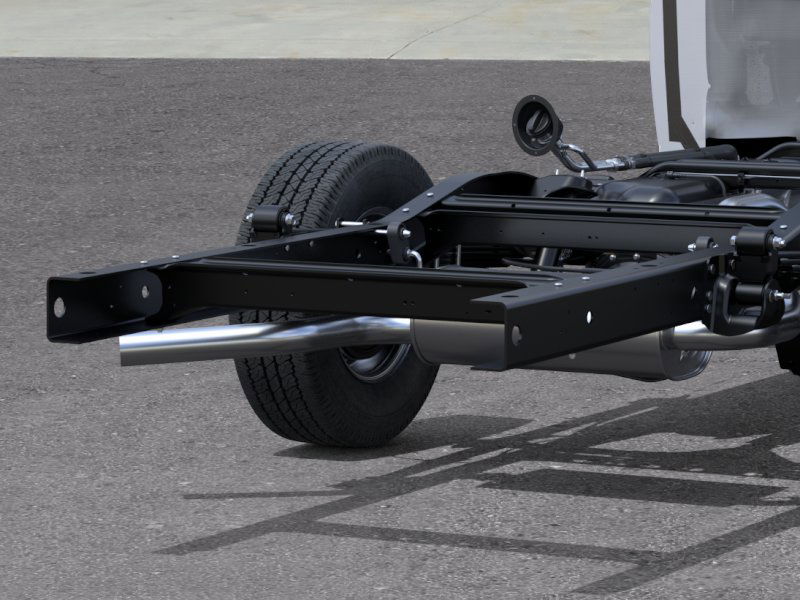 New 2026 Summit White Chevrolet 1WT image 38