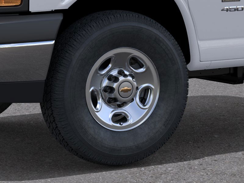 New 2026 Summit White Chevrolet 1WT image 35