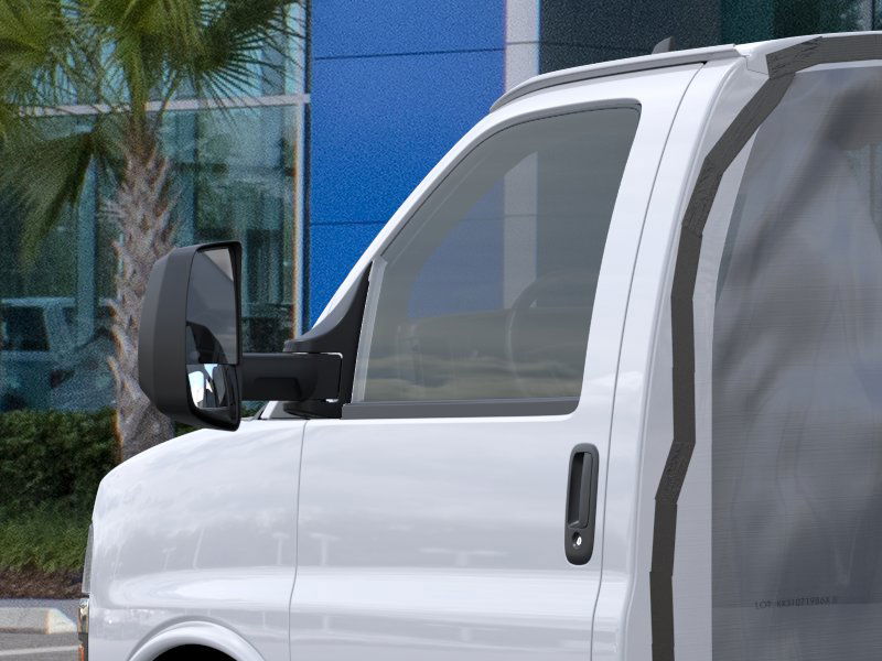 New 2026 Summit White Chevrolet 1WT image 38