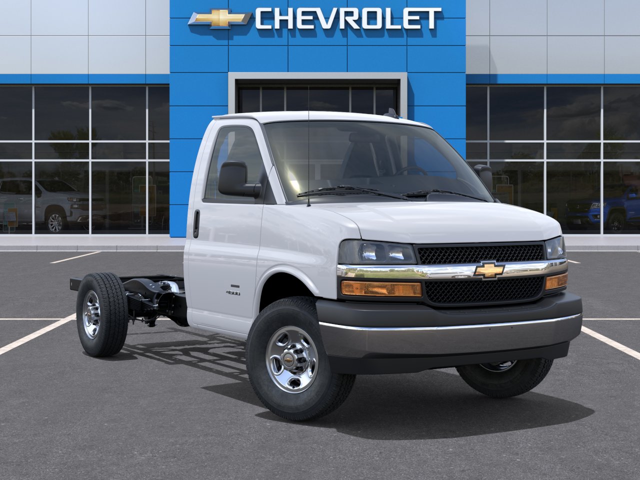New 2025 Summit White Chevrolet 1WT image 41