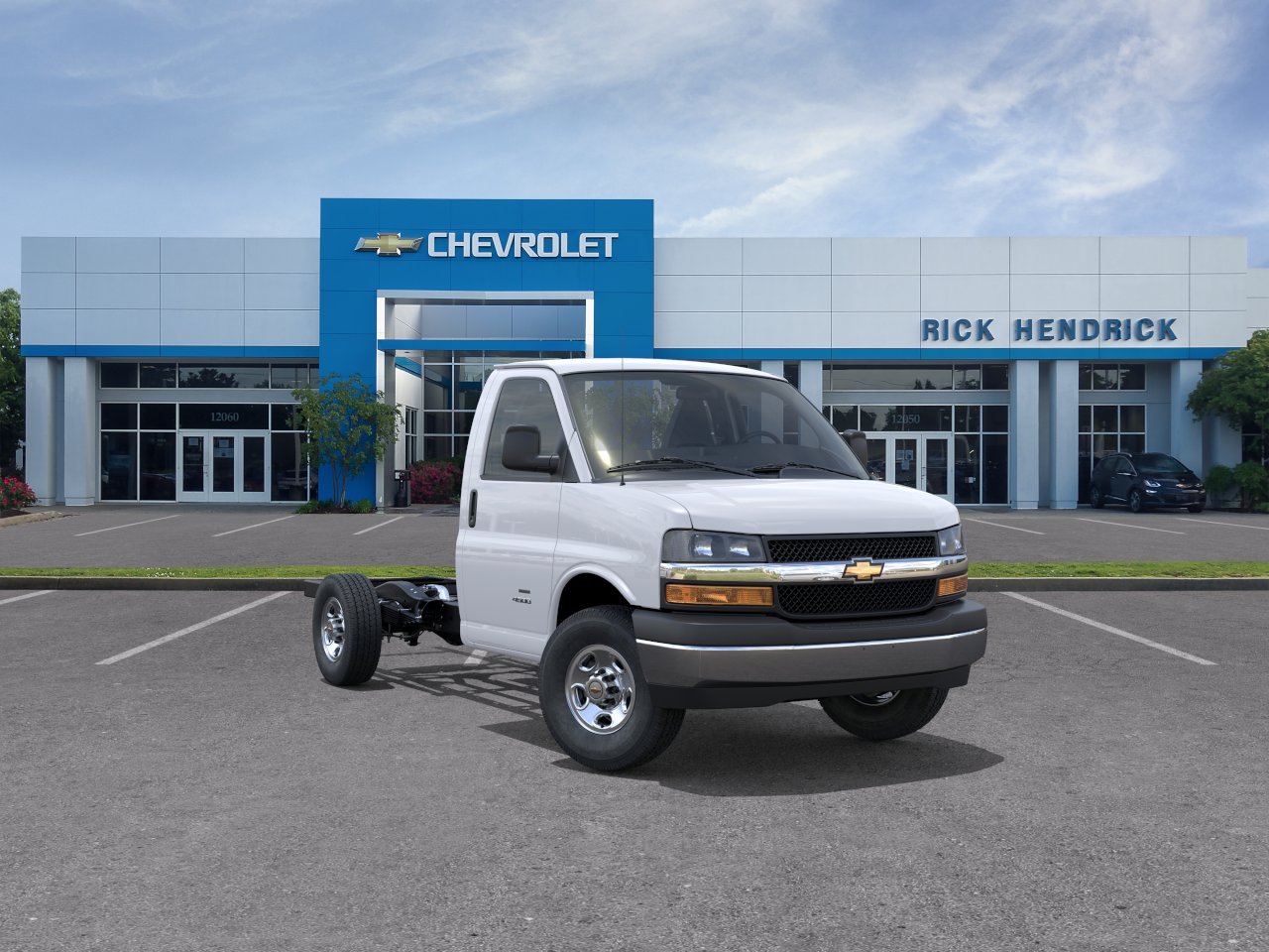 New 2026 Summit White Chevrolet 1WT image 27