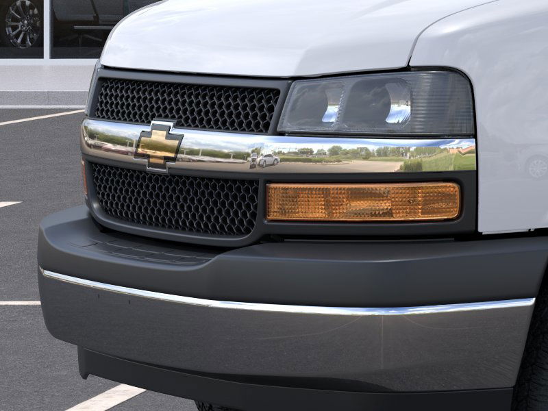 2025 Chevrolet Express Cutaway 3500 photo 12