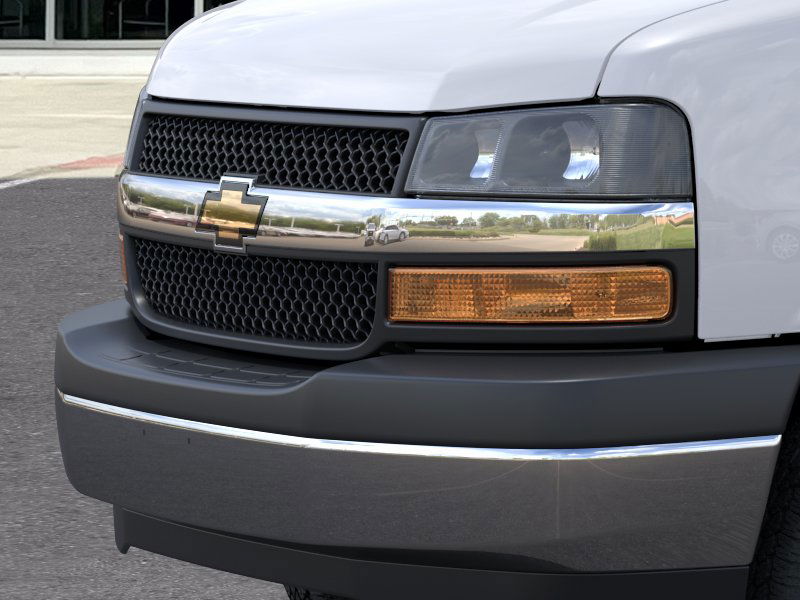 2025 Chevrolet Express Cutaway 3500 photo 10