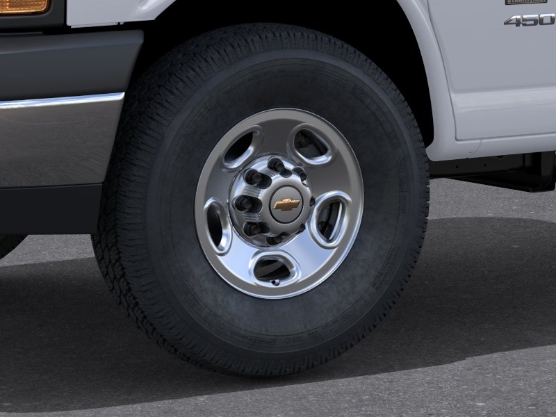 New 2026 Summit White Chevrolet 1WT image 33