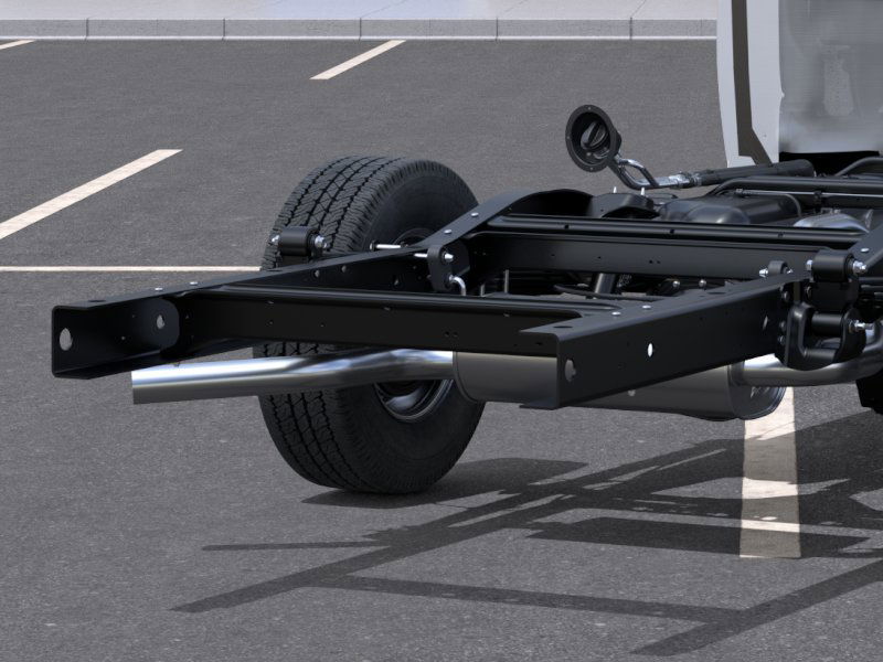 New 2025 Summit White Chevrolet 1WT image 42