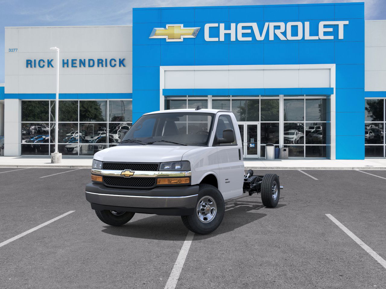 New 2025 Summit White Chevrolet 1WT image 29