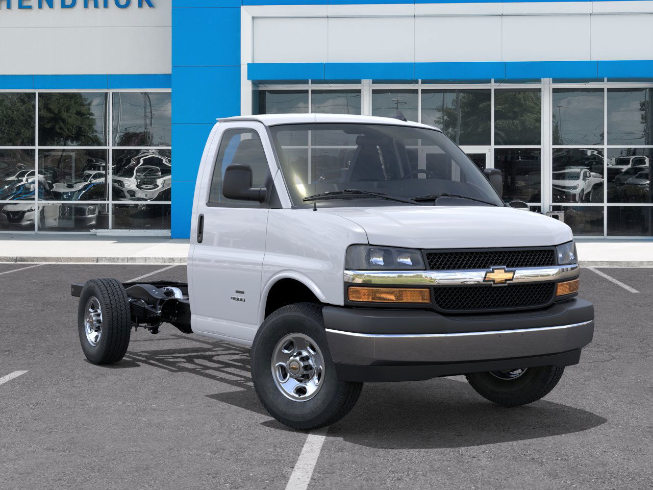 New 2025 Summit White Chevrolet 1WT image 28