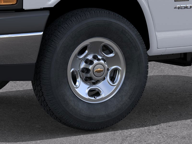 New 2025 Summit White Chevrolet 1WT image 30