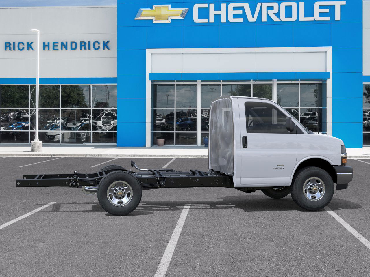 New 2025 Summit White Chevrolet 1WT image 26