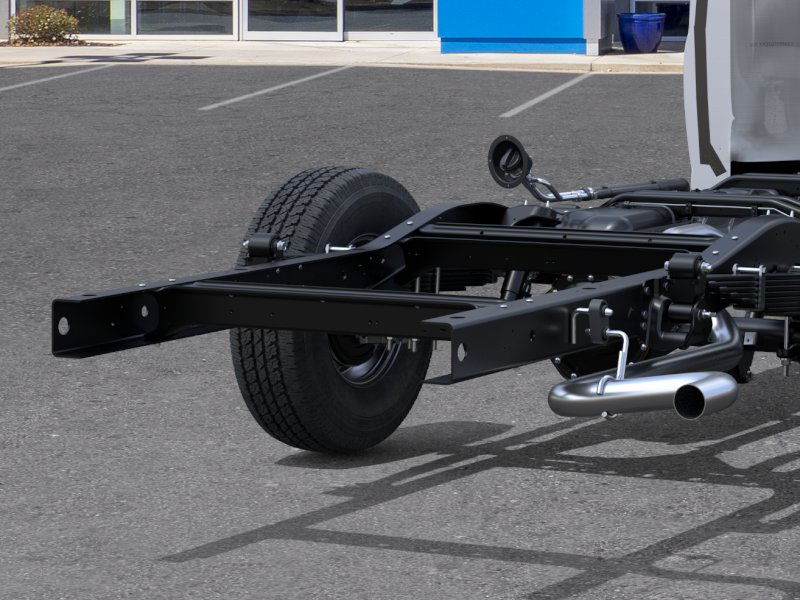 2025 Chevrolet Express Cutaway 3500 photo 10