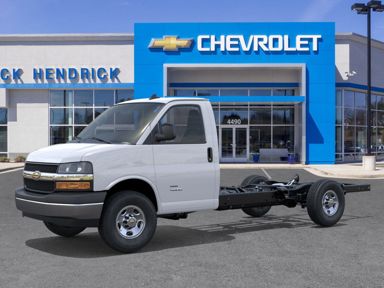 2025 Chevrolet Express Cutaway 3500 photo 2