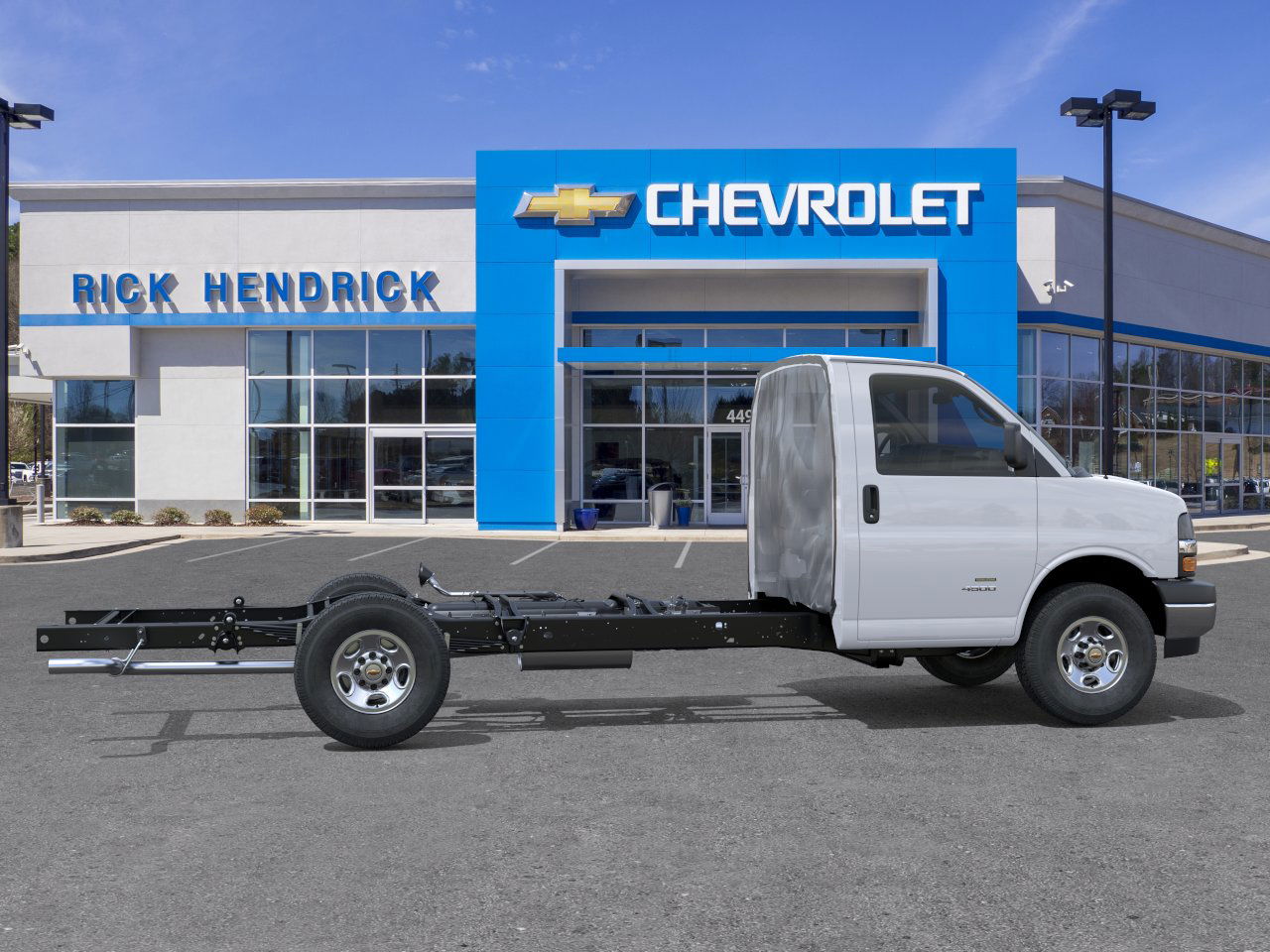 2025 Chevrolet Express Cutaway 3500 photo 5