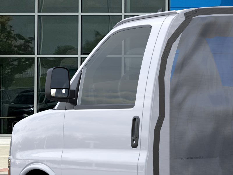 2025 Chevrolet Express Cutaway 3500 photo 6