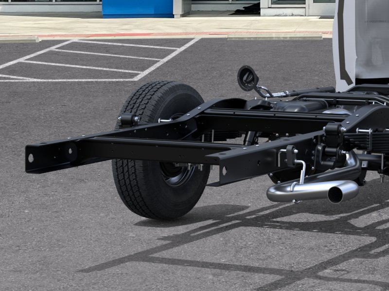 2025 Chevrolet Express Cutaway 3500 photo 8
