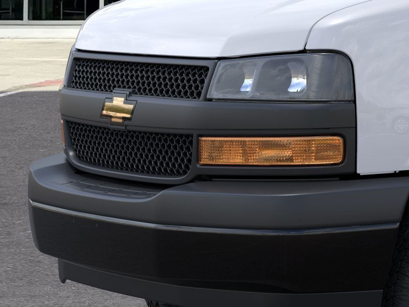 2025 Chevrolet Express Cutaway 3500 photo 13