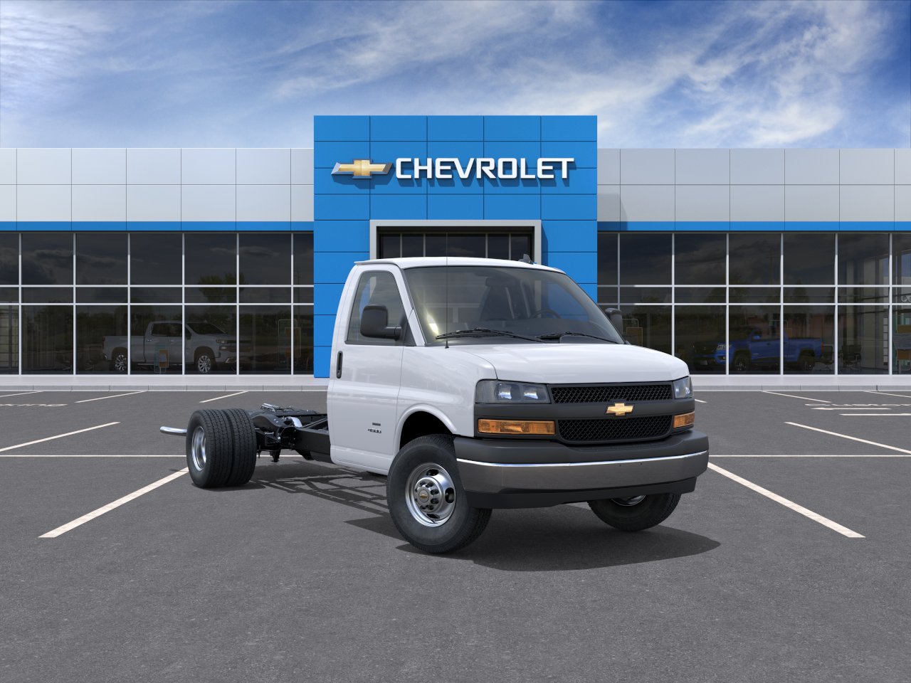 New 2025 Summit White Chevrolet 1WT image 25