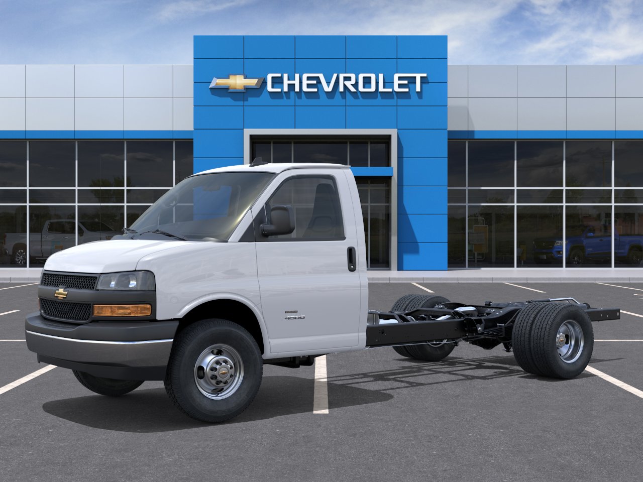 New 2025 Summit White Chevrolet 1WT image 26