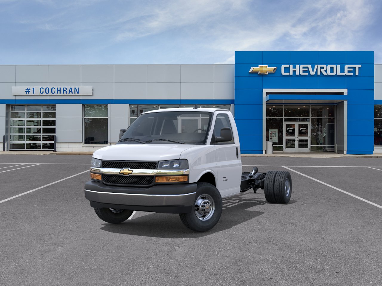 New 2026 Summit White Chevrolet 1WT image 32