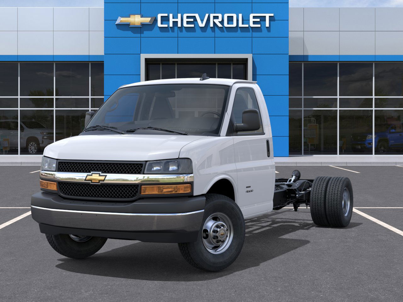 New 2025 Summit White Chevrolet 1WT image 27