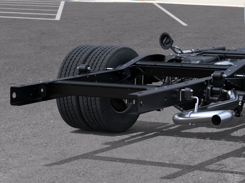 New 2025 Summit White Chevrolet 1WT image 42